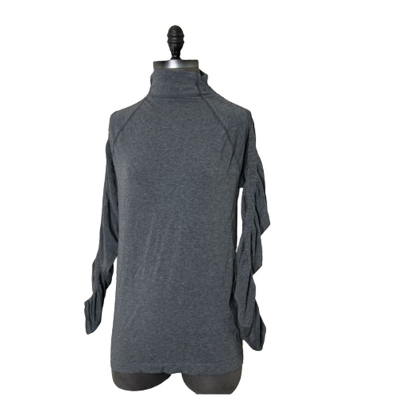 Fabletics Tops - Fabletics Long Sleeve Gray Activewear Top Ruched Sleeve Size Large